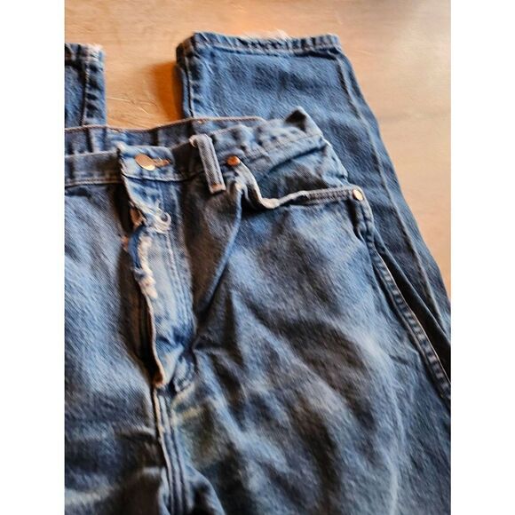 Distressed Soft Vintage Wranglers 32 x 32 - Picture 7 of 9